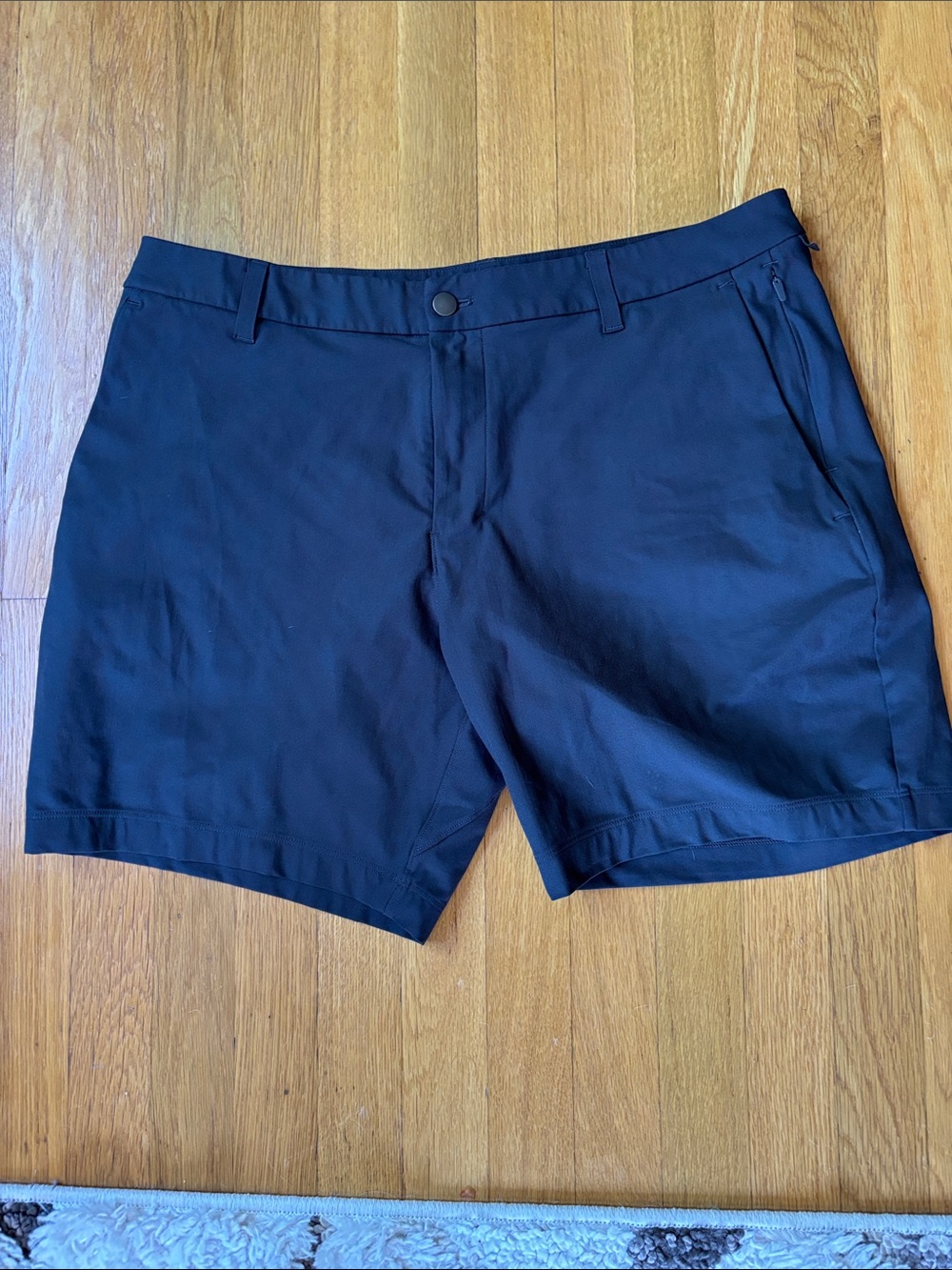 Men’s lululemon charcoal Performance Shorts 7” size 34/36